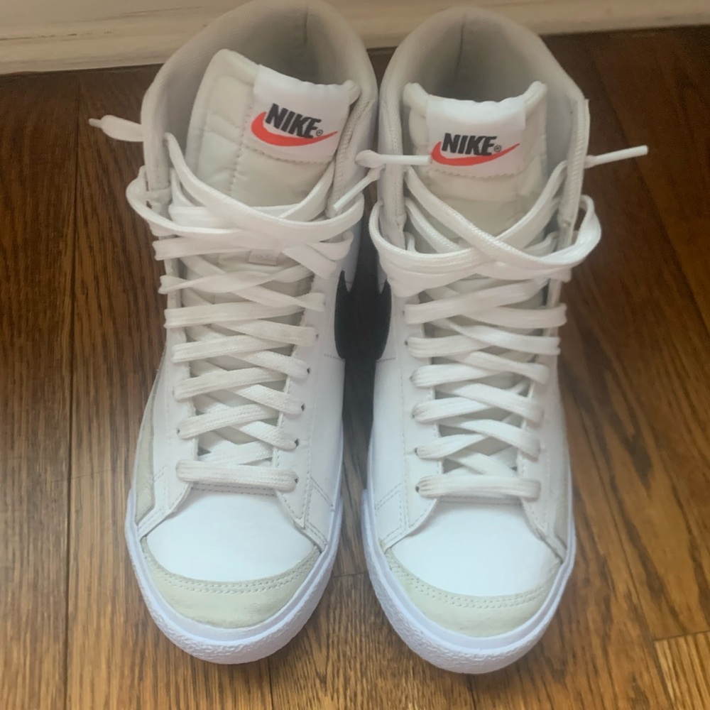 Nike Blazers size 6y Sneakers White
